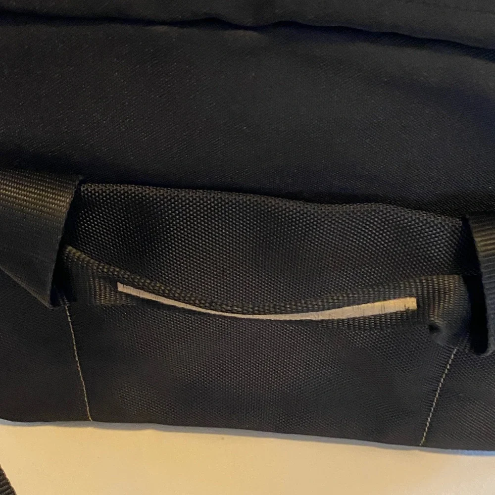 belkin Black Laptop Briefcase with Shoulder Strap